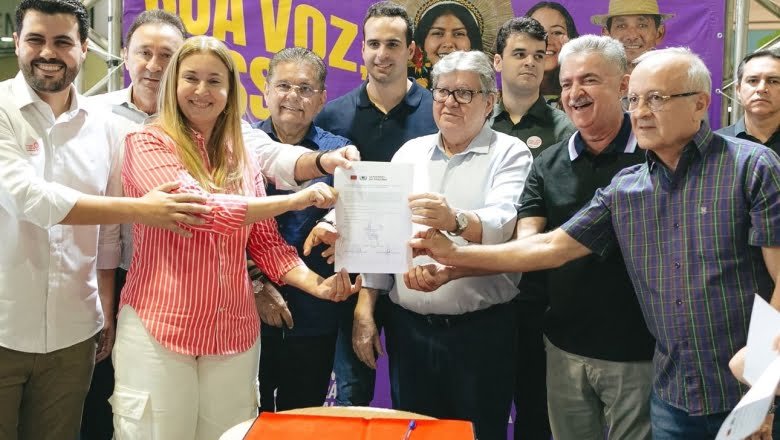 Leia mais sobre o artigo João Azevêdo anuncia investimentos de mais de R$ 55 milhões e encerra ciclo de audiências do Orçamento Democrático em JP