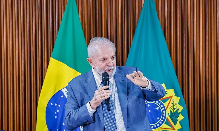 Leia mais sobre o artigo Lula volta a Brasília e convoca reunião com equipe econômica para discutir alta do dólar