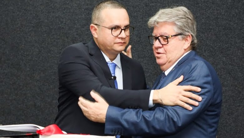 Leia mais sobre o artigo Fábio Brito é empossado como novo procurador-geral da Paraíba