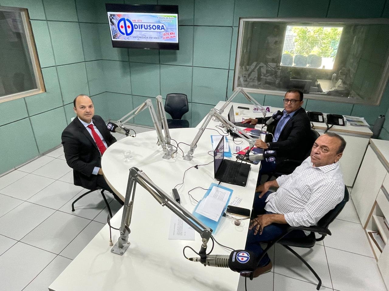 Leia mais sobre o artigo Candidato a Desembargador do TJPB, Dr. Fabio Andrade, falou sobre suas propostas no ‘Boca Quente II’ desta segunda-feira (15)