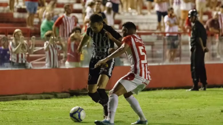 Leia mais sobre o artigo Botafogo-PB perde para o Náutico, mas se mantém na liderança da Série C