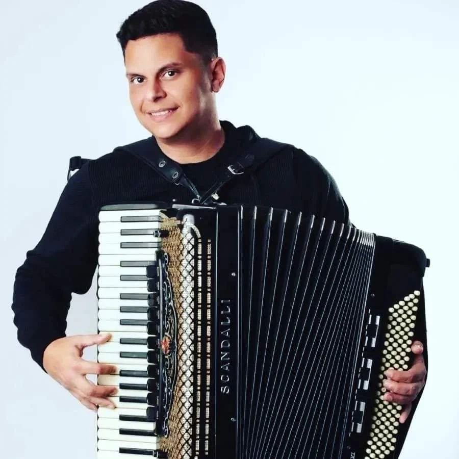 Leia mais sobre o artigo Morre filho do cantor Flávio José após acidente de carro