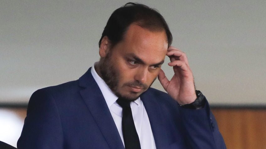 Leia mais sobre o artigo MP denuncia 7 por rachadinha no gabinete do vereador Carlos Bolsonaro