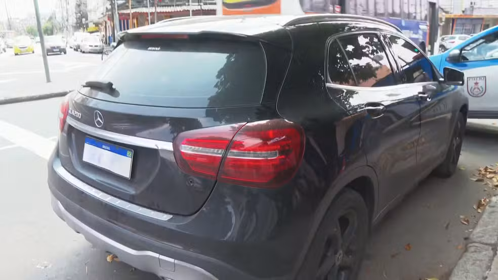 Leia mais sobre o artigo Adolescente de Minas Gerais é baleada na Maré após carro entrar por engano na comunidade