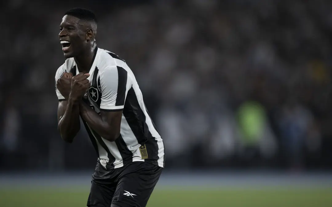 Leia mais sobre o artigo Botafogo goleia o Peñarol e coloca os pés na final da Libertadores