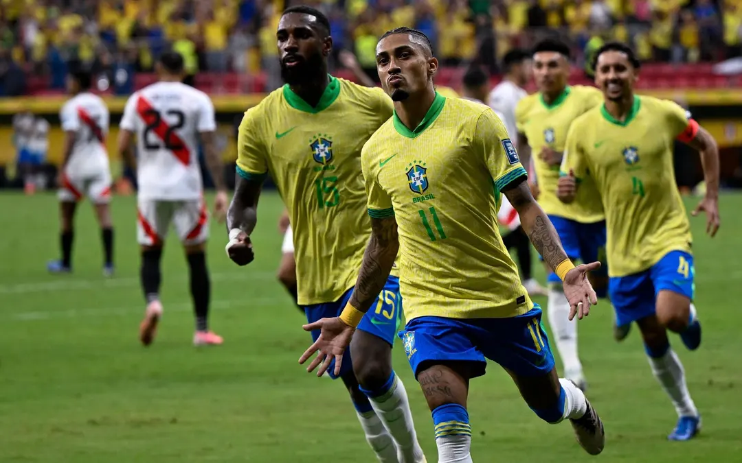 Leia mais sobre o artigo Brasil goleia o Peru por 4 a 0 e consolida recuperação nas Eliminatórias