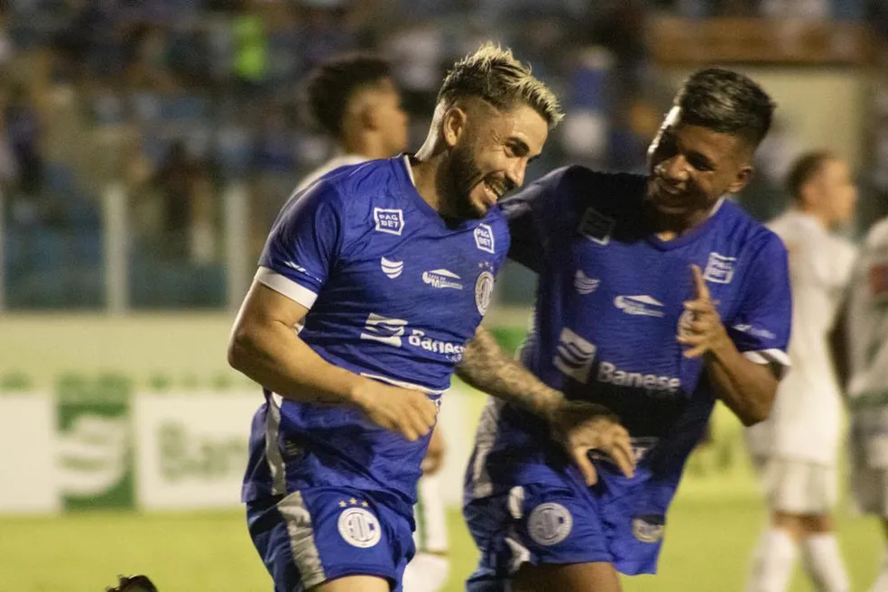 Leia mais sobre o artigo Treze confirma a contratação de Dione, que chega para vestir a camisa 10 no ano do centenário