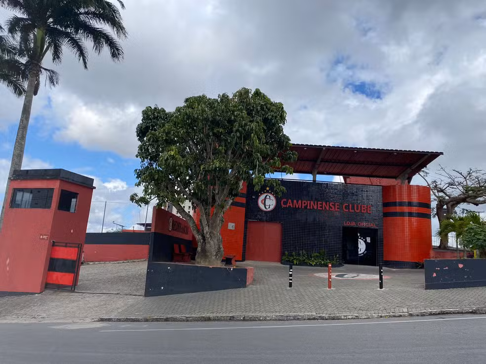 Leia mais sobre o artigo Sede do Campinense é alvo de operação da Polícia Civil