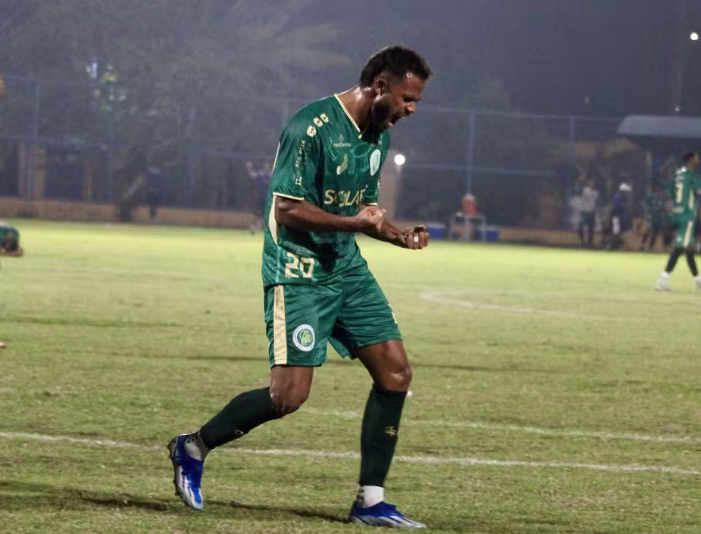 Leia mais sobre o artigo Treze recua após definir bases salariais com Alexandre Aruá, e volante acerta com São José-SP