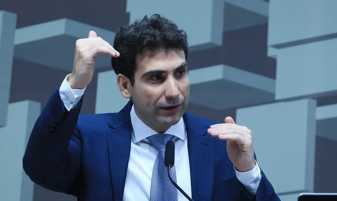 Leia mais sobre o artigo BC não deveria votar para definir meta de inflação, diz Galípolo