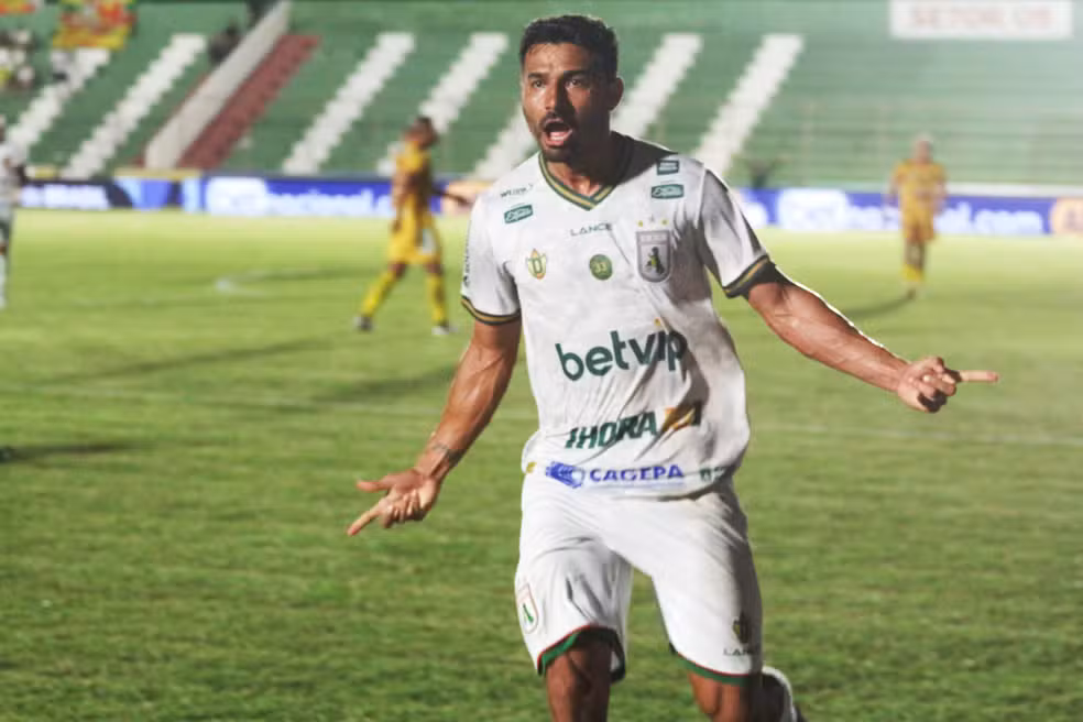 Leia mais sobre o artigo Sousa anuncia o retorno do atacante Diego Ceará