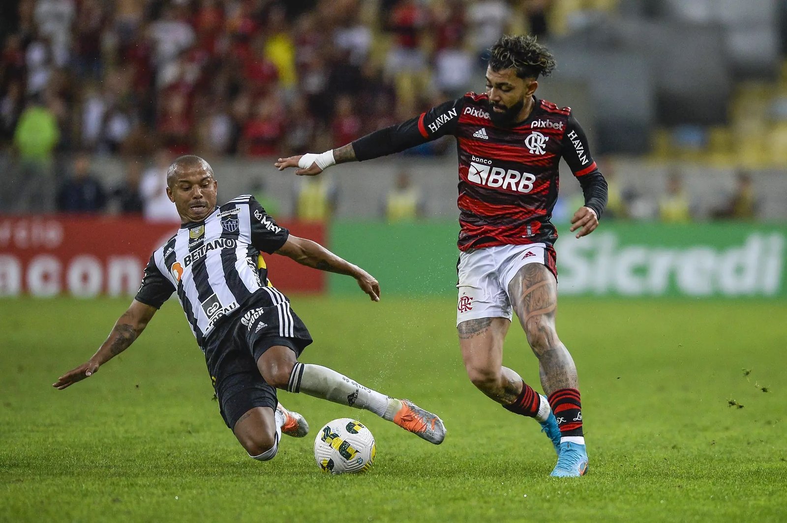 Leia mais sobre o artigo Copa do Brasil: Flamengo faz 3 a 1 no Atlético-MG em 1º jogo da final
