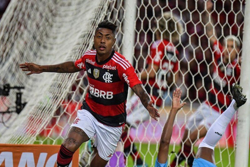 Leia mais sobre o artigo Bruno Henrique, do Flamengo, é alvo da PF por suspeita de manipulação em jogo