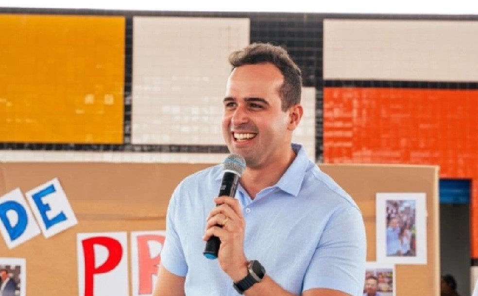 Leia mais sobre o artigo Governador em Exercício Inaugura Ginásio Poliesportivo em Sousa