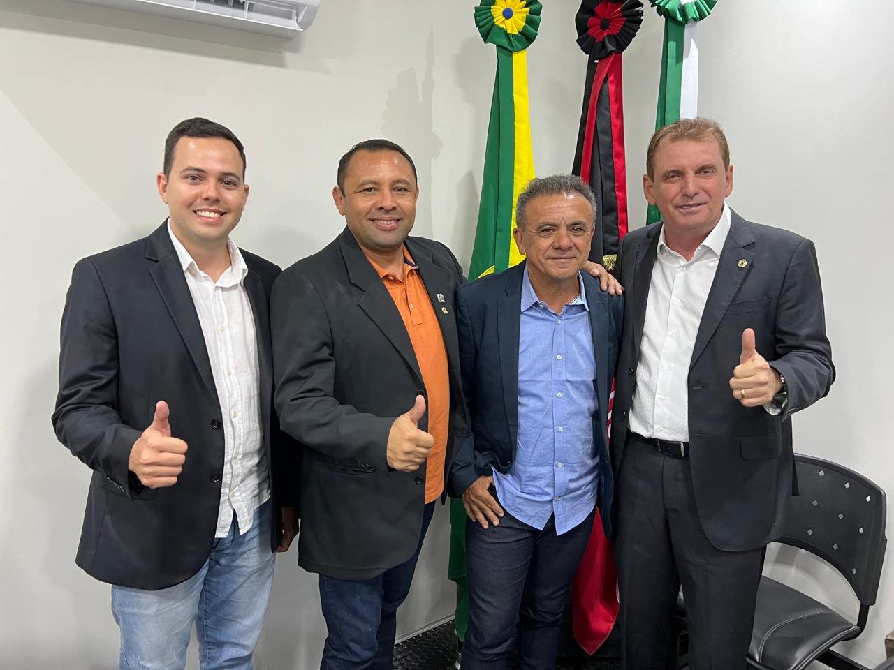 Leia mais sobre o artigo Eugênio Cavalcanti assume Prefeitura Interina de São José de Piranhas