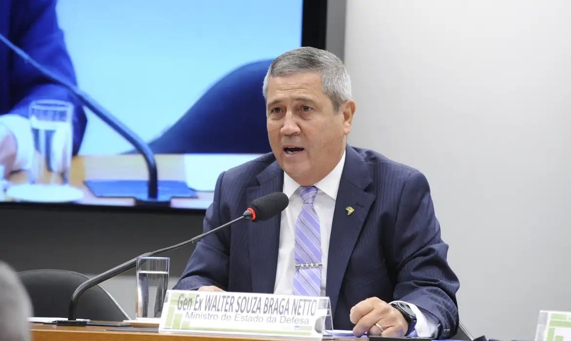 Leia mais sobre o artigo Alexandre de Moraes mantém prisão do general Braga Netto