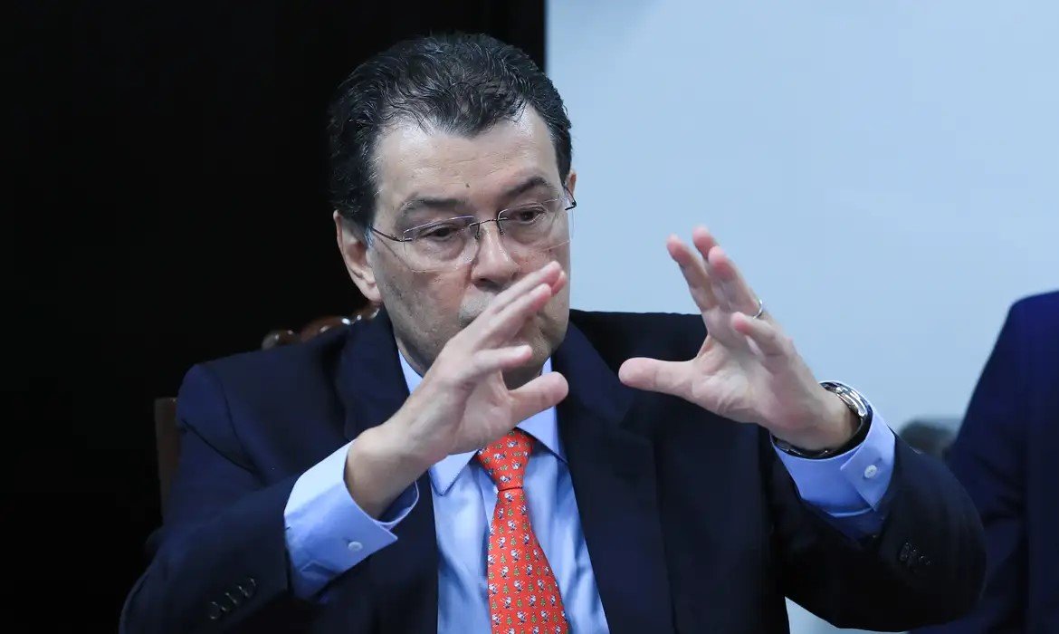 Leia mais sobre o artigo Reforma tributária vai zerar alíquota para medicamentos oncológicos