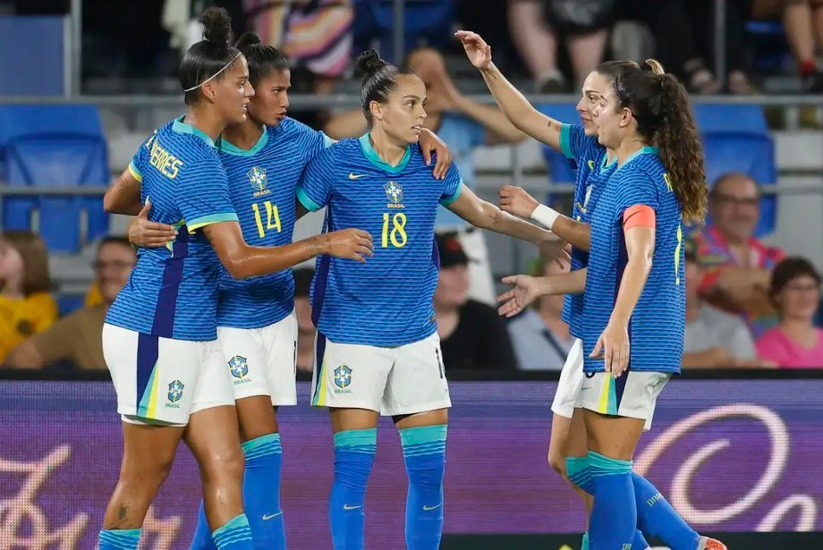 Leia mais sobre o artigo Seleção feminina encerra o ano com vitória sobre a Austrália e 100% de aproveitamento nos amistosos