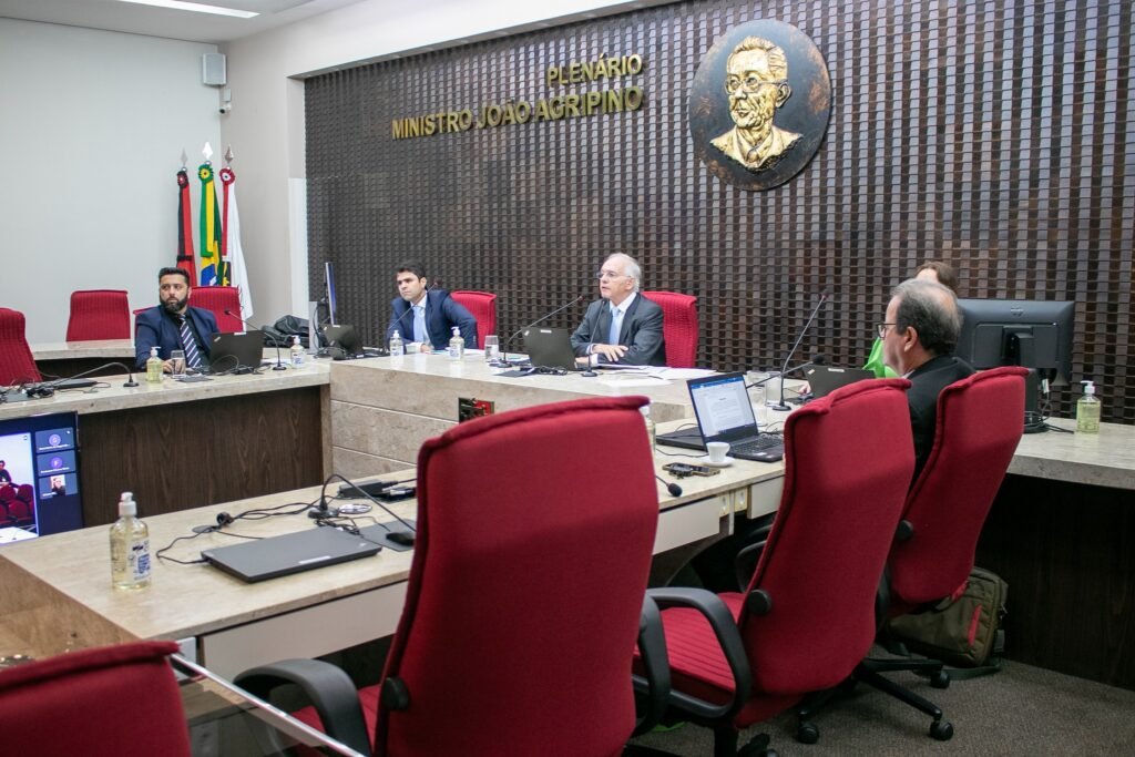 Leia mais sobre o artigo Ex-prefeito deve devolver R$ 93 mil por gastos não comprovados com aquisição de gêneros alimentícios