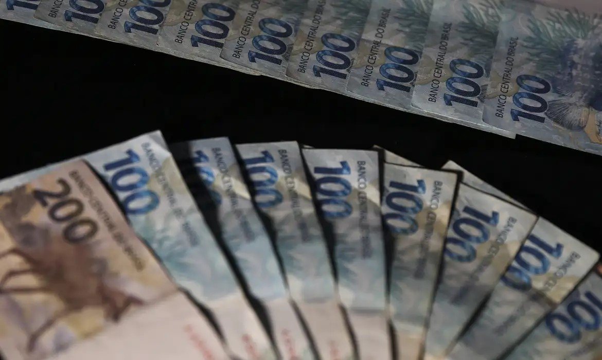 Leia mais sobre o artigo Governo fecha ano com arrecadação recorde de R$ 2,65 trilhões