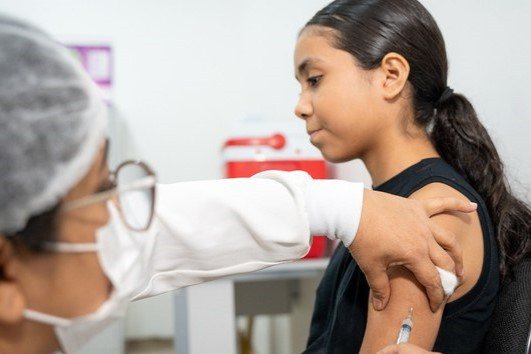 Leia mais sobre o artigo HPV: Governo Federal busca imunizar 90% dos adolescentes não vacinados