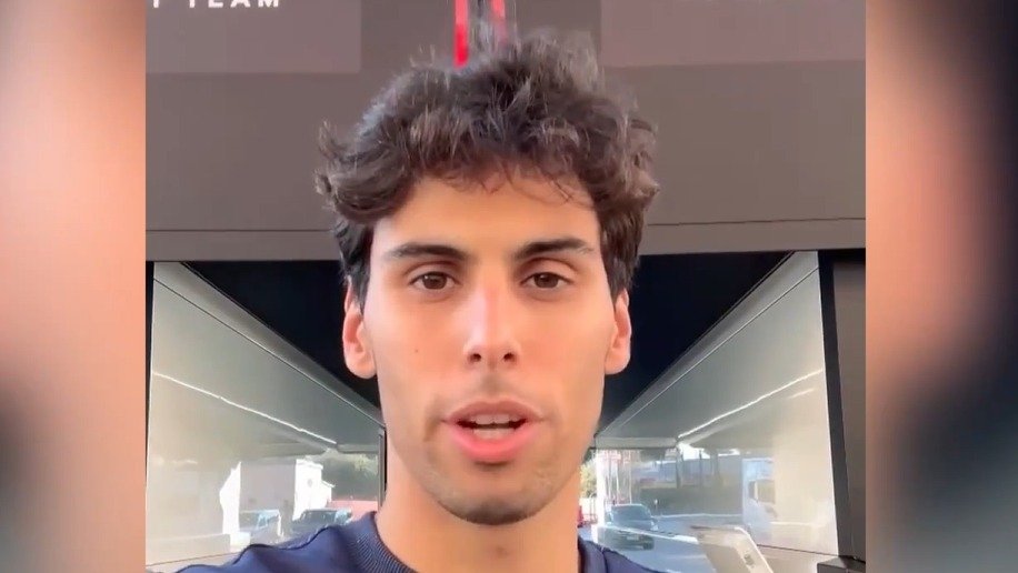 Leia mais sobre o artigo Gabriel Bortoleto Dá o Primeiro Passo para o Sucesso na Fórmula 1: “Pronto para a Temporada!”