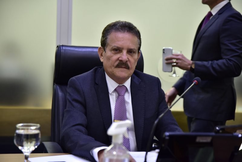Leia mais sobre o artigo Deputado Tião Gomes desiste de vaga no TCE e renuncia disputas eleitorais
