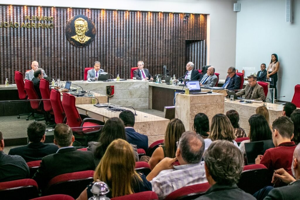 Leia mais sobre o artigo TCE-PB imputa débito a ex-prefeito de Aparecida e aprova as contas anuais de mais quatro prefeituras