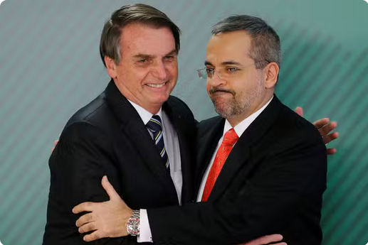 Leia mais sobre o artigo ‘Eu fui muito otário’, diz ex-ministro Weintraub após Bolsonaro chamar apoiadores do golpe de ‘malucos’