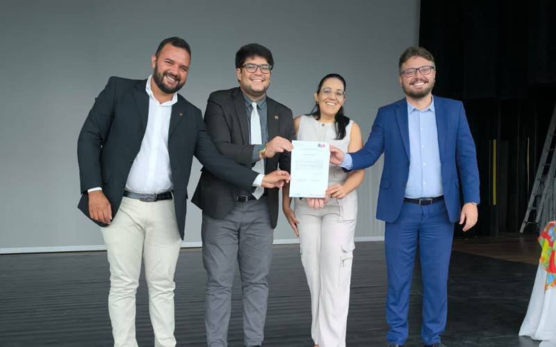 Leia mais sobre o artigo OAB Cajazeiras firma parceria com a 9ª Gerência de Educação e lança edição 2025 de projeto de doação de livros