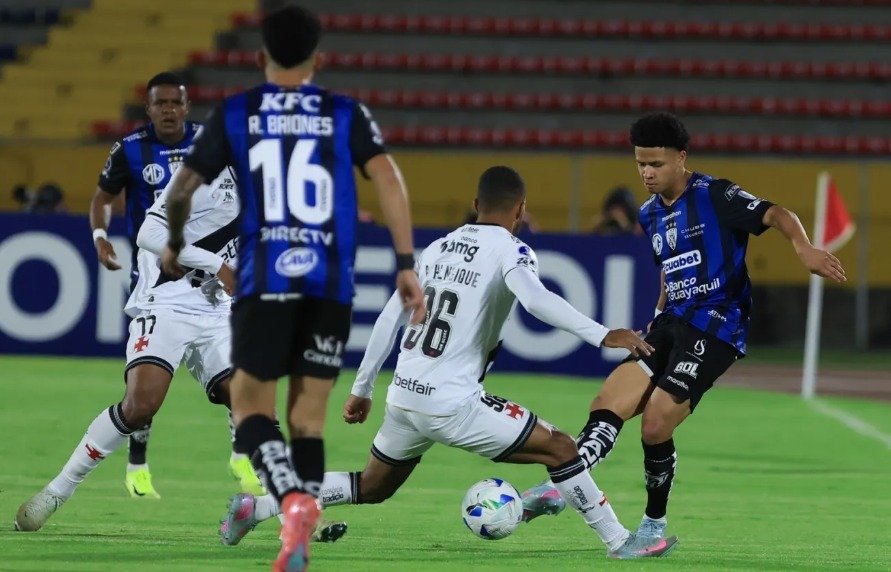 Leia mais sobre o artigo Independiente del Valle atropela o Vasco por 4 a 0 em Quito