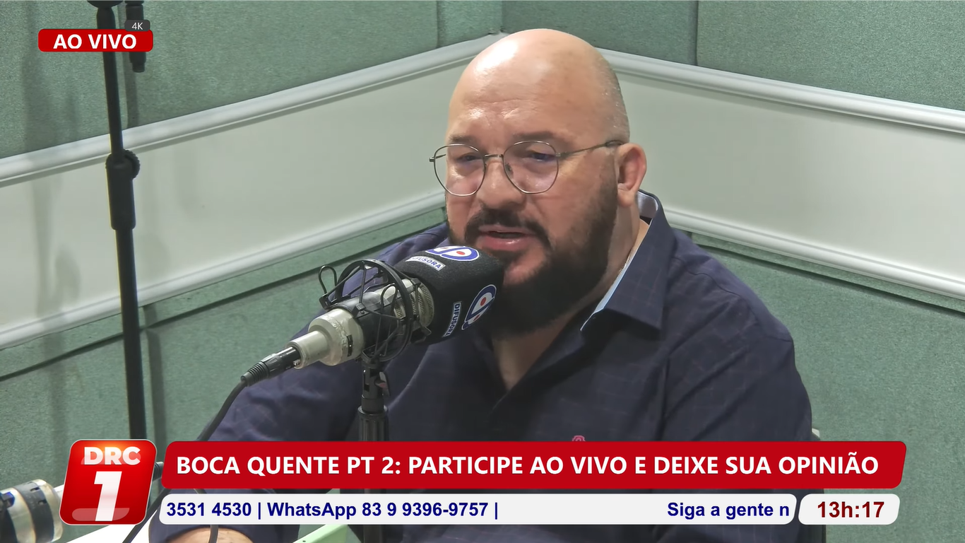 Leia mais sobre o artigo Câmara Municipal concede Título de Cidadão Cajazeirense ao professor Heberth José Melo de Barros