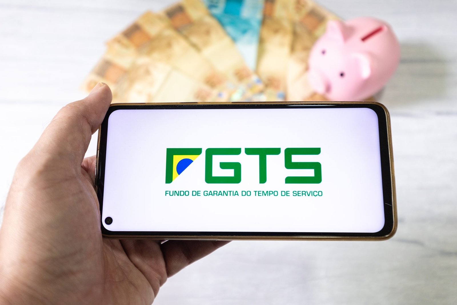 Leia mais sobre o artigo Mais de 80 mil empregadores serão notificados para regularizar FGTS de trabalhadores domésticos