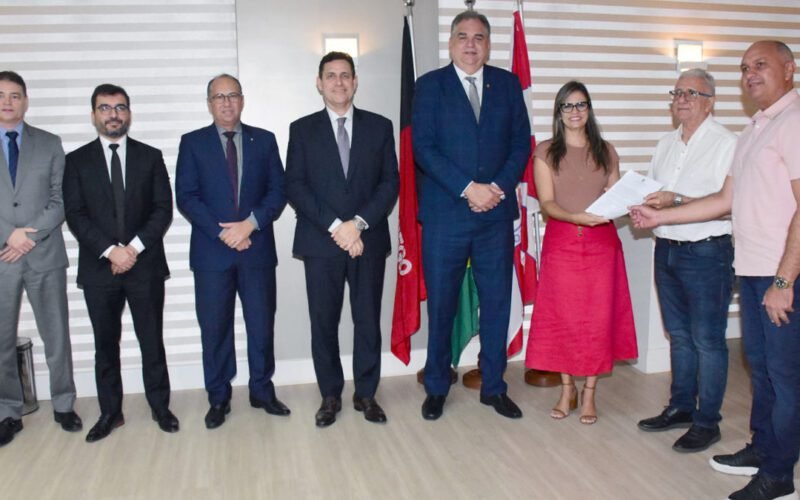 Leia mais sobre o artigo Presidente do TJPB formaliza contratação de empresa para construção do novo Fórum da Comarca de Cajazeiras