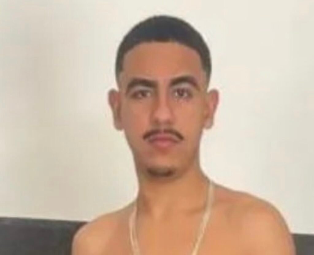 Leia mais sobre o artigo Jovem de 20 anos morre após disparo de arma de fogo em Cajazeiras; polícia encontra drogas na residência