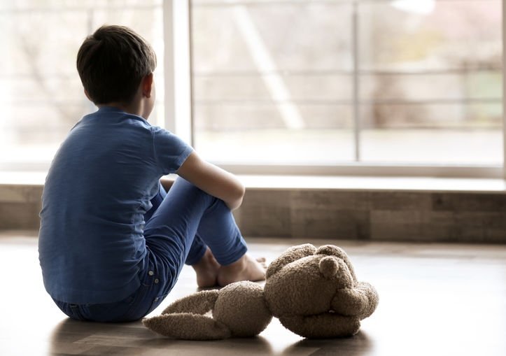 Leia mais sobre o artigo Nova lei prevê prevê indenização por abandono afetivo de criança ou adolescente