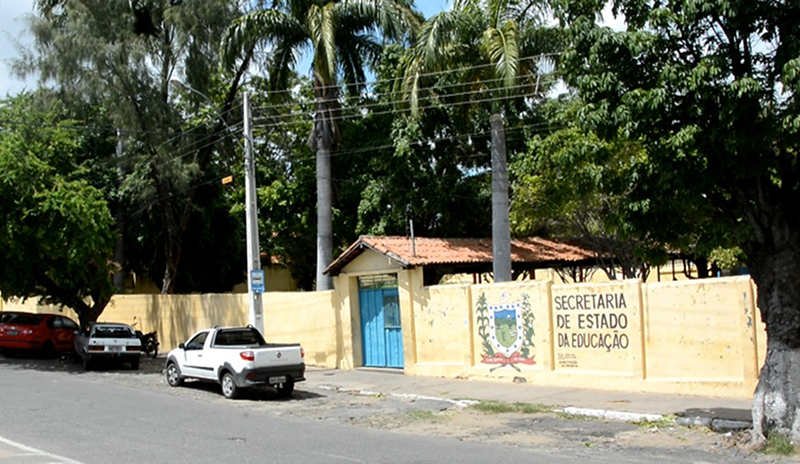 Leia mais sobre o artigo Estado da Educação anuncia reforma de R$ 12 milhões na Escola Dom Moisés Coelho e destaca mais de R$ 20 milhões em investimentos na educação de Cajazeiras; ouça