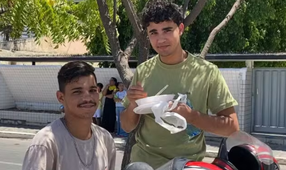 Leia mais sobre o artigo Estudante de Poço Dantas viaja 58 km de moto e almoça em pé para realizar o Enem 2025 em Sousa
