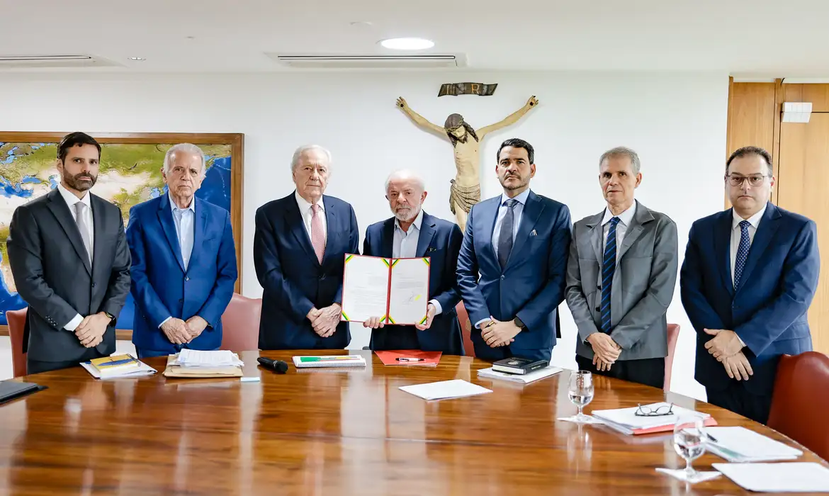 Leia mais sobre o artigo Entenda o Projeto de Lei Antifacção assinado por Lula que chega ao Congresso em regime de urgência