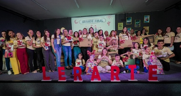 Leia mais sobre o artigo Cajazeiras premia estudantes no oitavo LERARTE e lança nova antologia