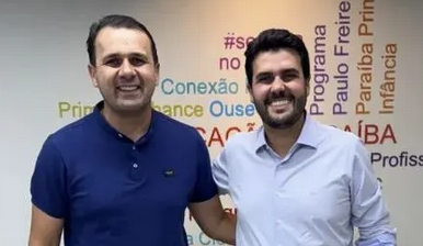 Leia mais sobre o artigo Prefeito de Bernardino Batista assina convênios e busca recursos em João Pessoa