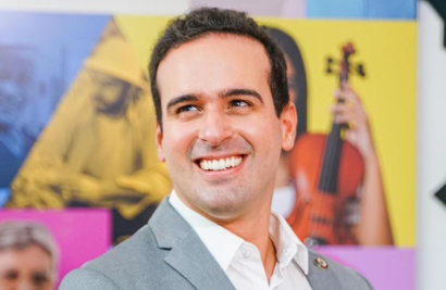 Leia mais sobre o artigo Lucas Ribeiro cresce e assume vice-liderança em pesquisa para 2026