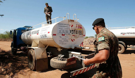Leia mais sobre o artigo Abastecimento por carros-pipa é suspenso em 14 cidades da Paraíba