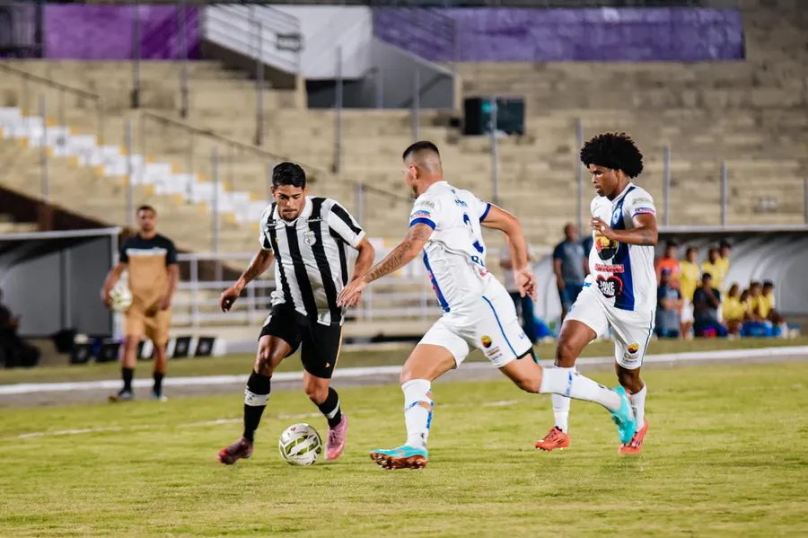 Leia mais sobre o artigo Após vitória histórica sobre o Treze, Atlético de Cajazeiras mantém pés no chão e anuncia chegada de reforços