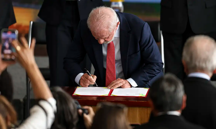 Leia mais sobre o artigo Lula veta integralmente PL da Dosimetria