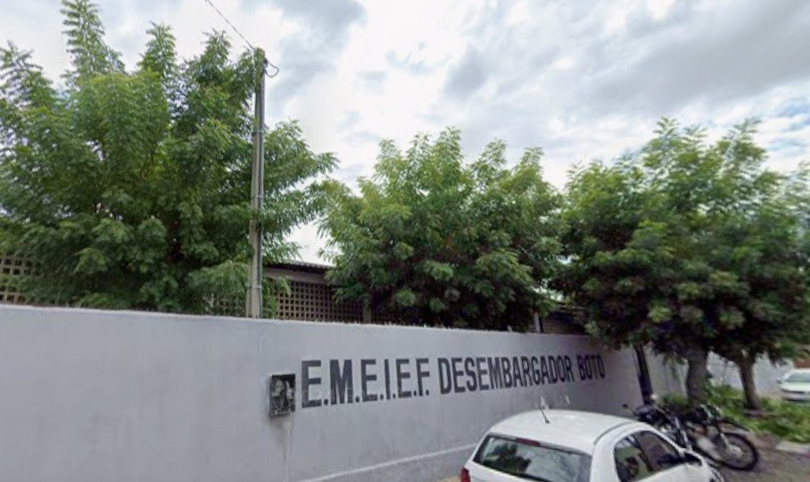 Leia mais sobre o artigo Trio é preso após arrombar e furtar escola municipal em Cajazeiras; ação foi flagrada por câmeras