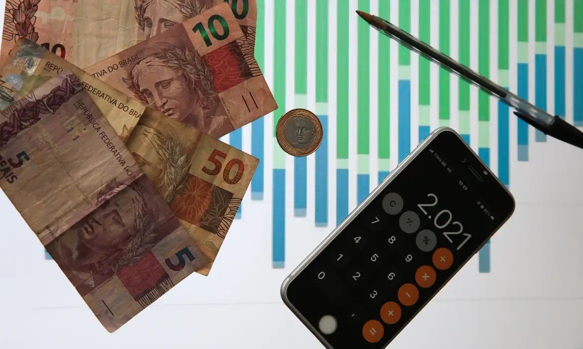 Leia mais sobre o artigo Exportações de serviços batem recorde e alcançam US$ 51,8 bi em 2025