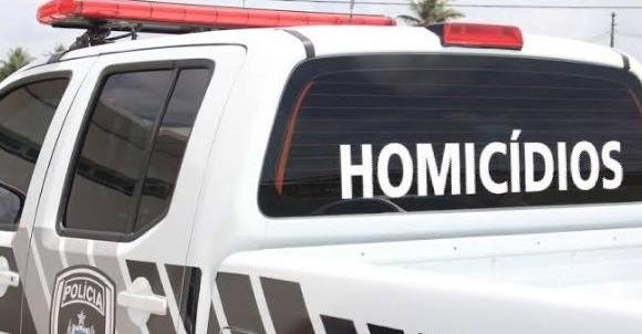 Leia mais sobre o artigo Madrugada de terror: casa é invadida, jovem é morta a tiros e marido fica em estado grave em João Pessoa