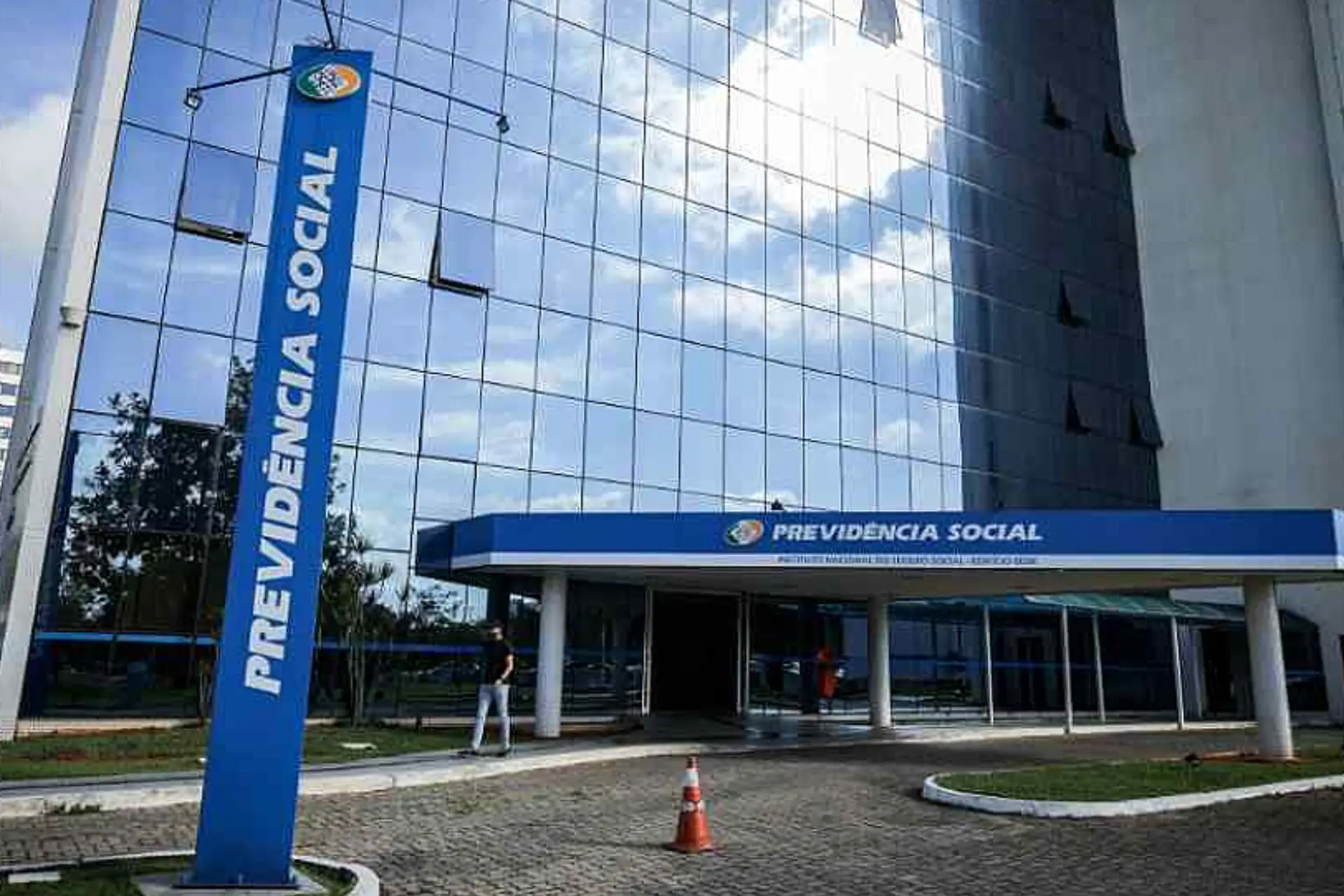Leia mais sobre o artigo Governo libera R$ 547 milhões para ressarcir aposentados do INSS por descontos indevidos